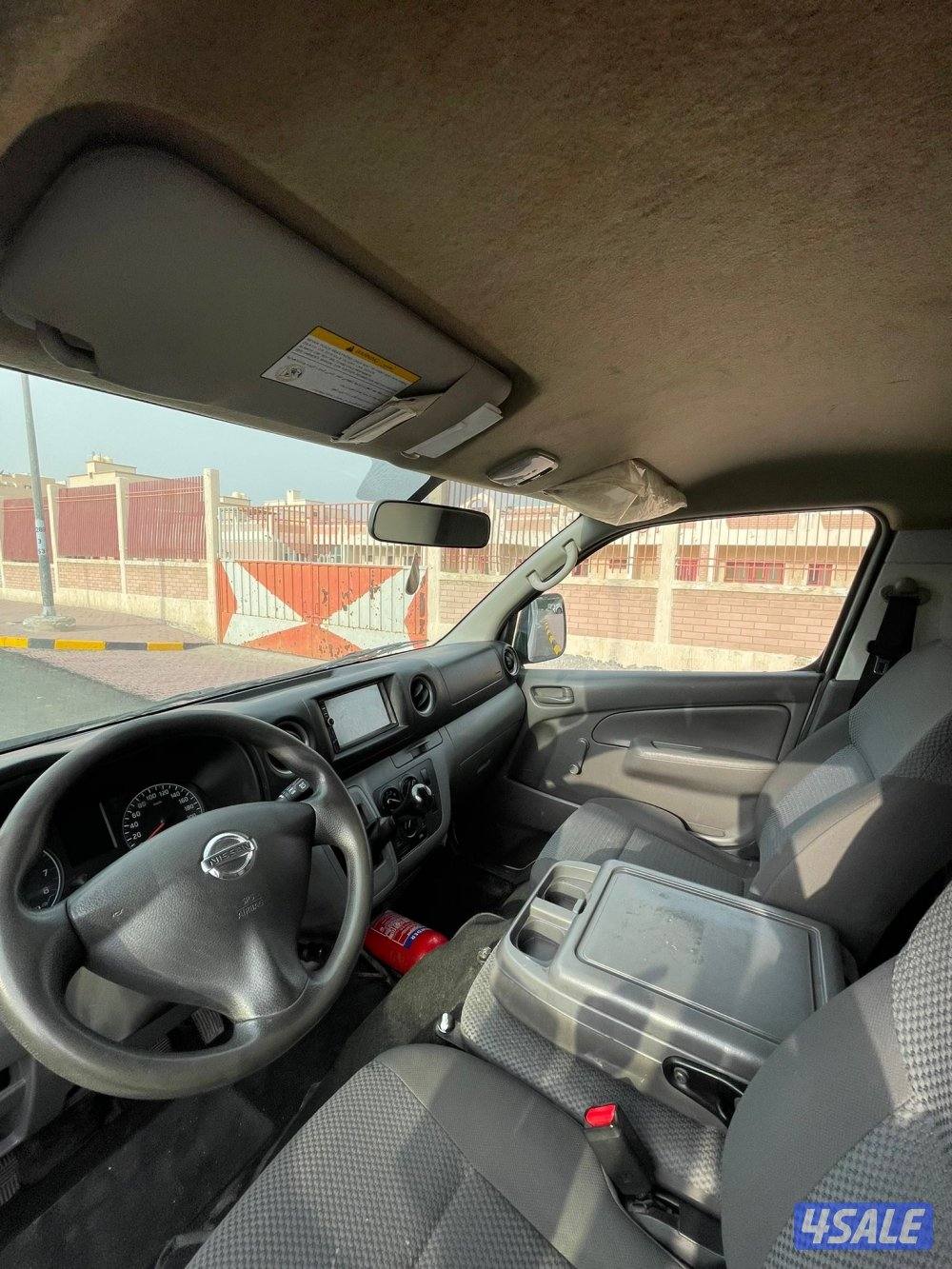 للبيع باص مقفل2