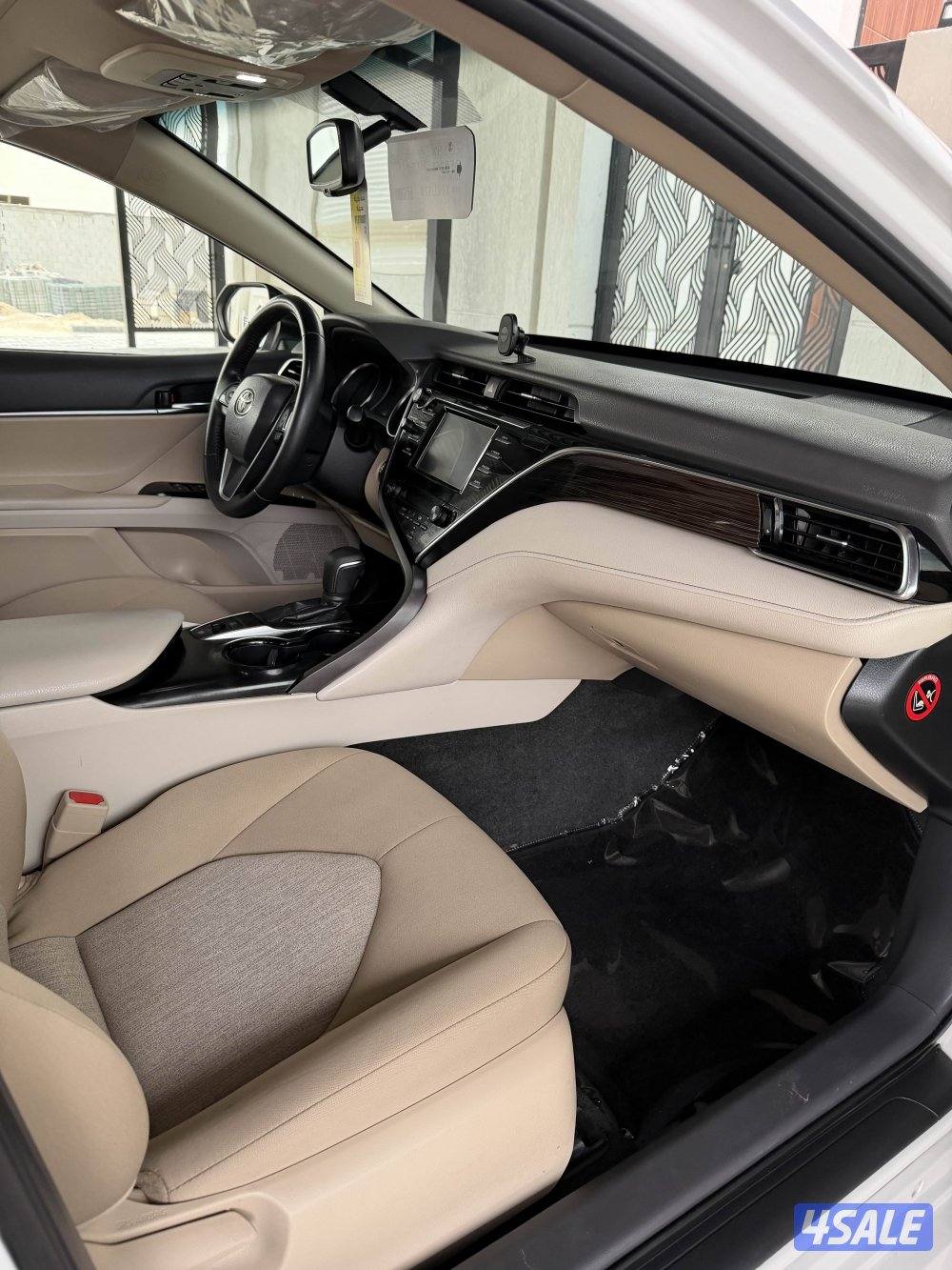 للبيع كامري GLE 2018 صبغ وكاله فتحه عداد 1855