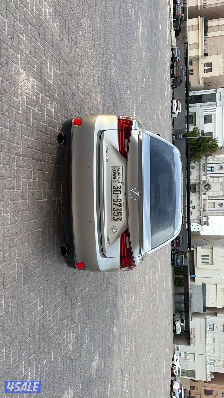 للبيع لكزس موديل 2015 المالك الاول وسيرفيس وكاله وصبغ الوكاله شرط الفح3