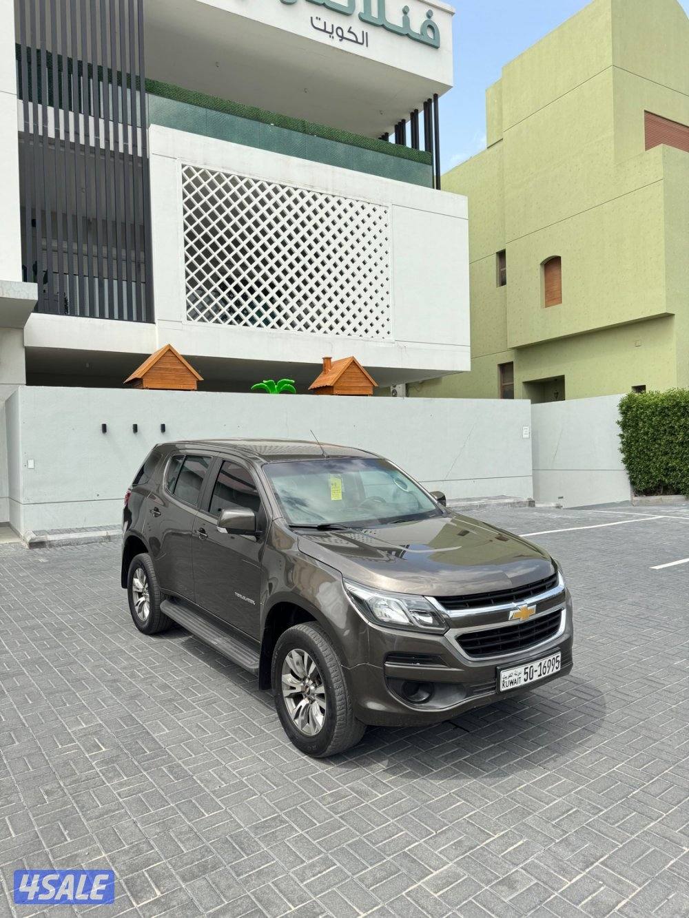 تريل بليزر مديل 2018 ماشي 96 الف وارد الغانم9