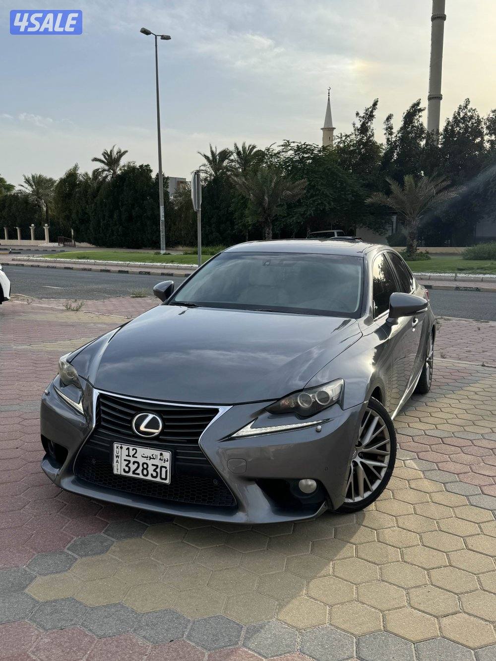 لكزس is 250 موديل 2014 ممشى 179 الف0