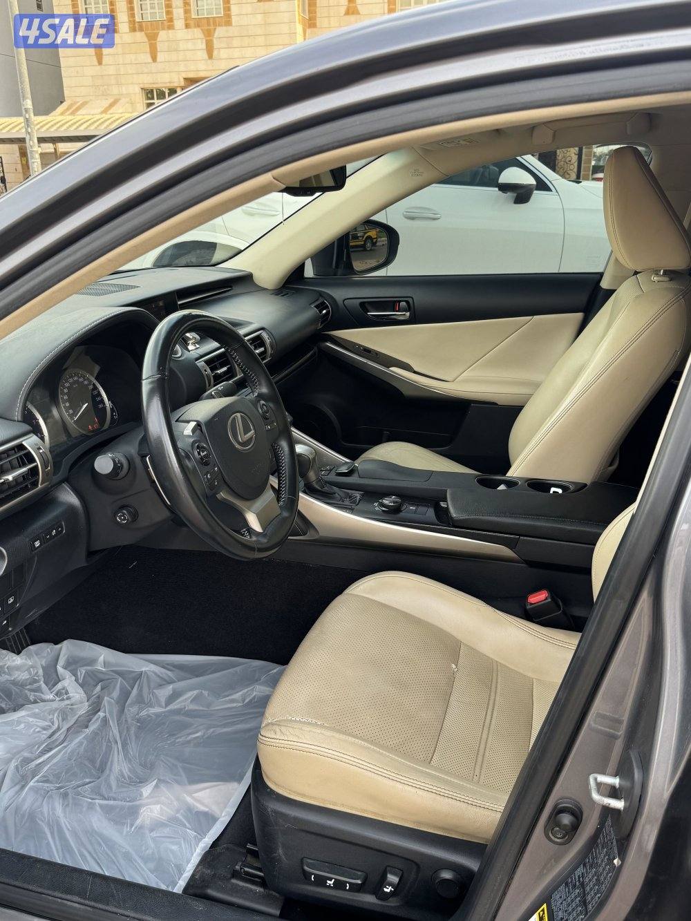 لكزس is 250 موديل 2014 ممشى 179 الف7