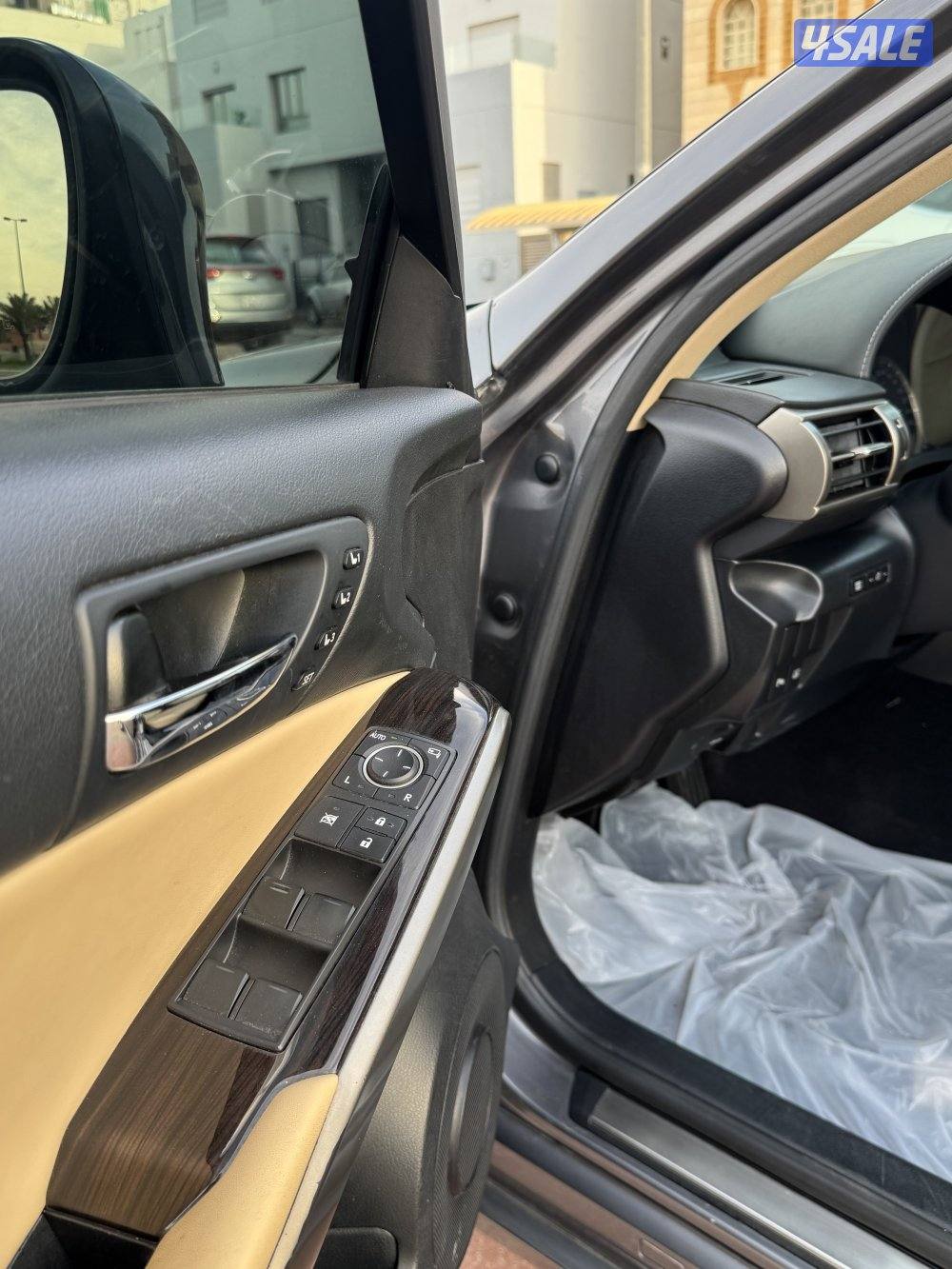 لكزس is 250 موديل 2014 ممشى 179 الف8