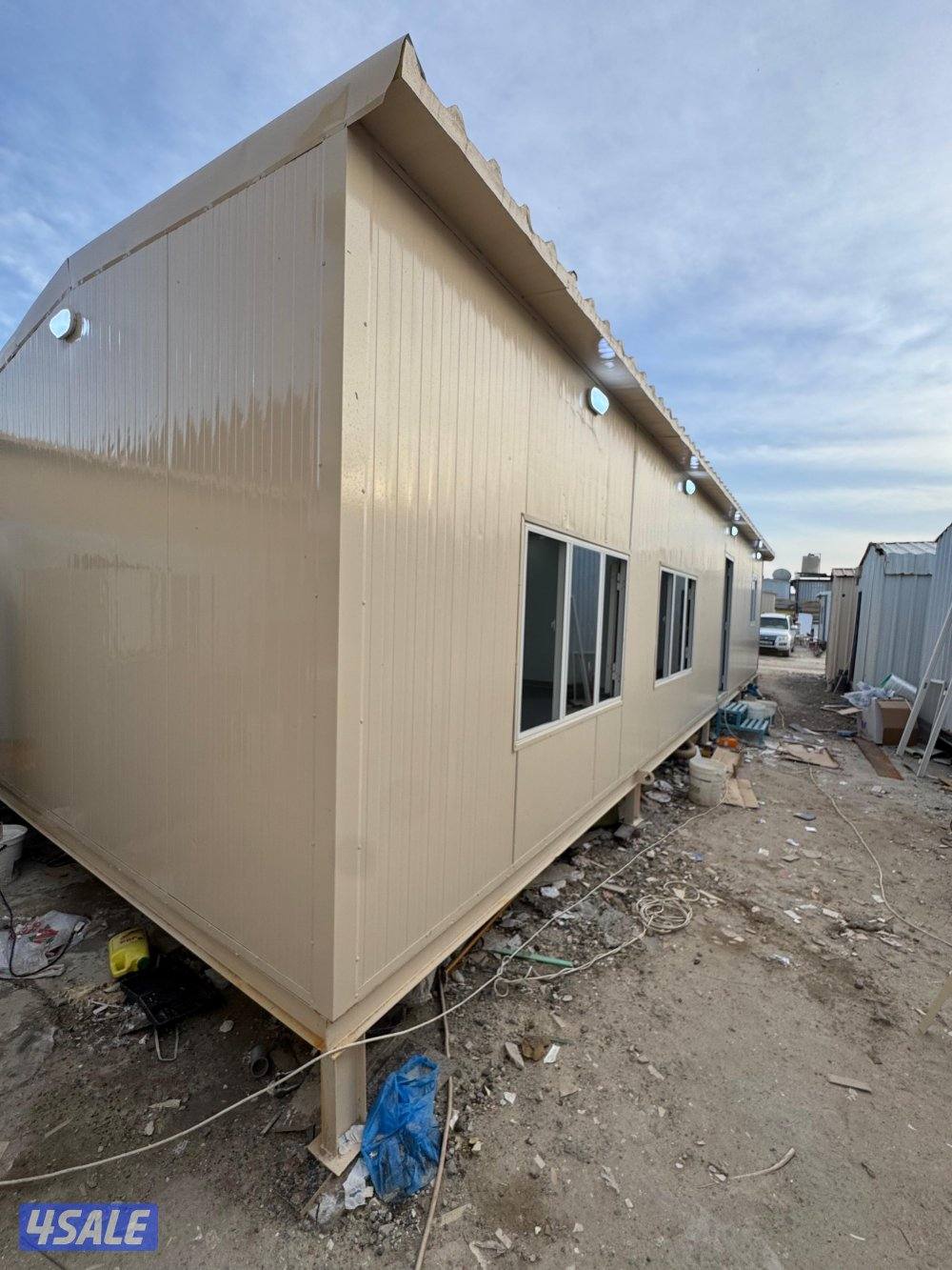 للبيع شاليه ساندويش بانيل جديد كبير مقاس 12*42