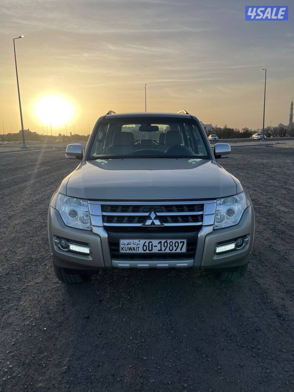 للبيع باجيرو2022 صبغ الوكاله0