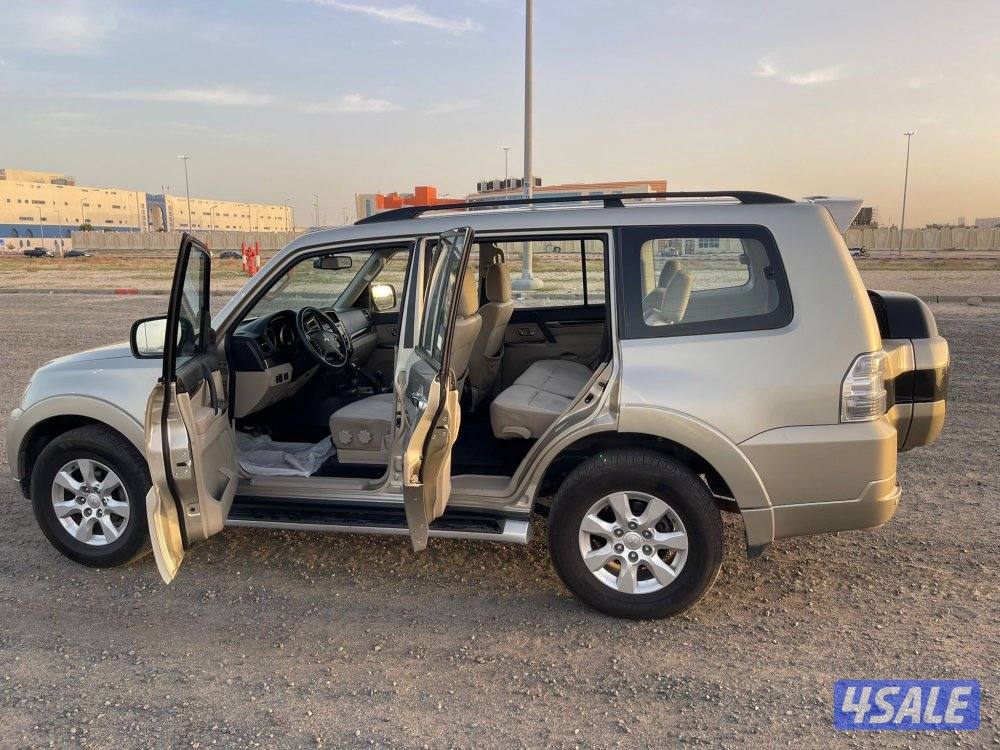 للبيع باجيرو2022 صبغ الوكاله8