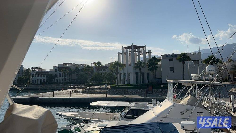 سوق شرق … مرسي 42 قدم3