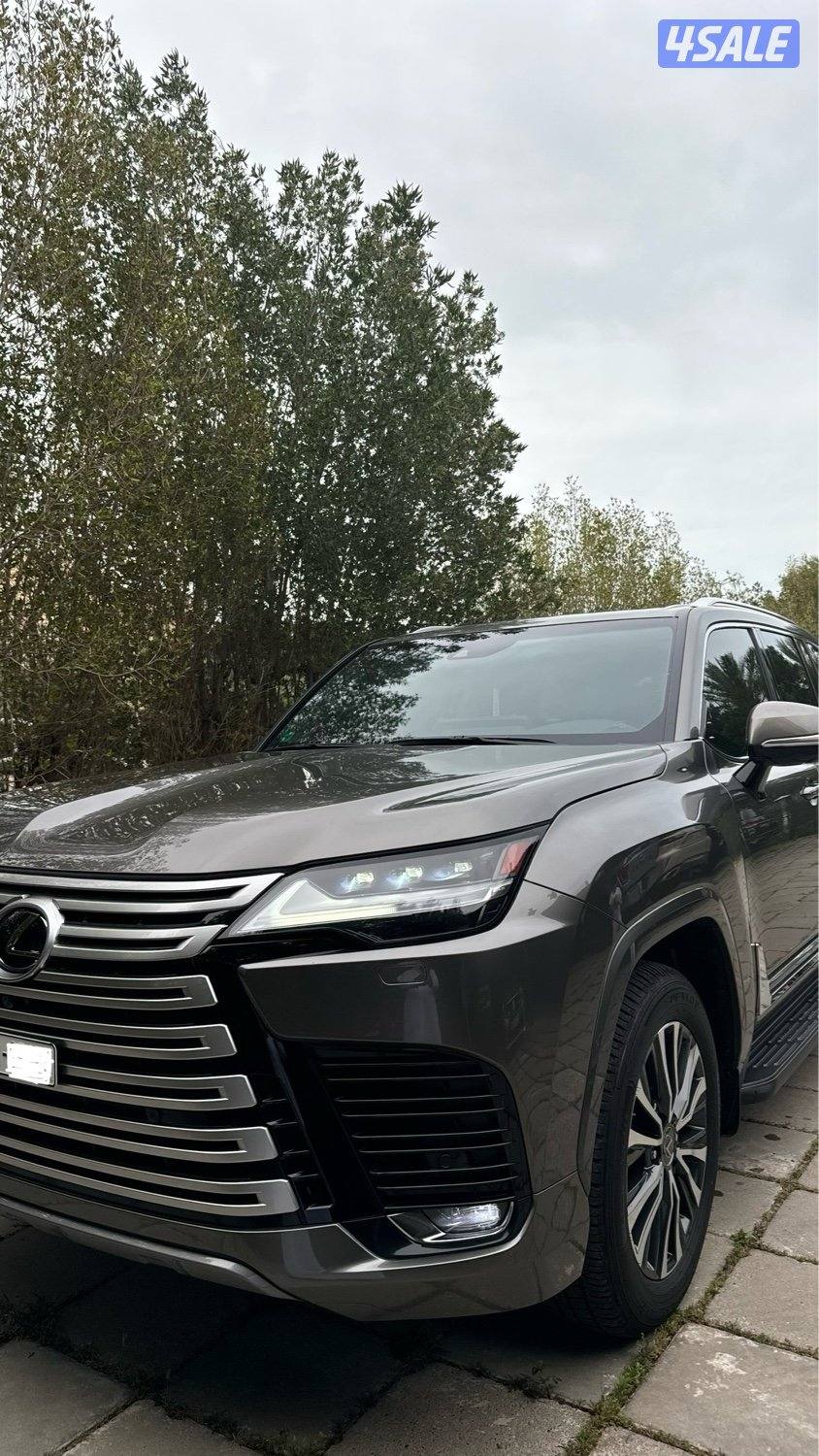 لكزس LX600 موديل 2024 ماشي 10.000 فقط3