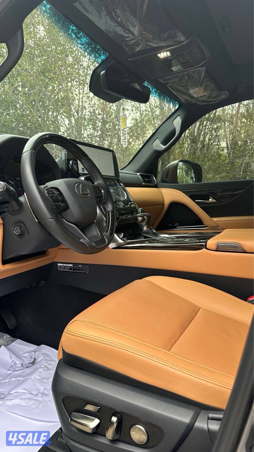 لكزس LX600 موديل 2024 ماشي 10.000 فقط4