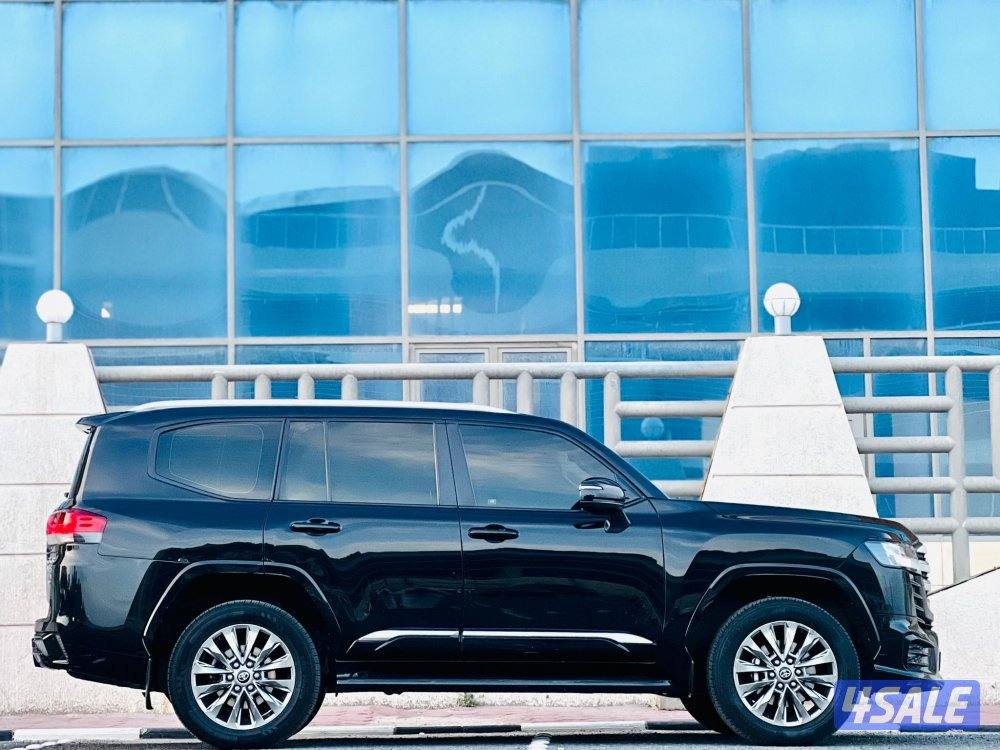 لاند كروزر 20230