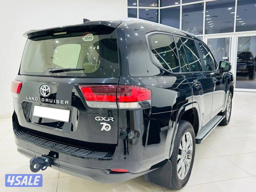 للبيع تويوتا لاندكروس GXR 4K بدون تيربو موديل 20253