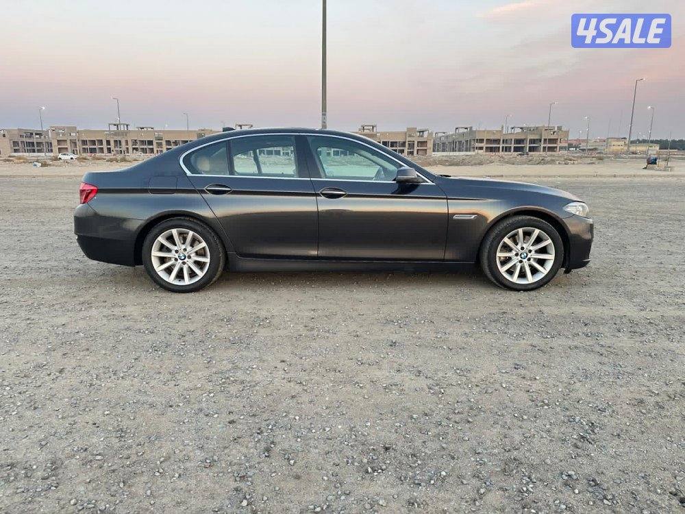 بي ام 520i موديل ٢٠١٥ كامل المواصفات سيرفس وكالة4