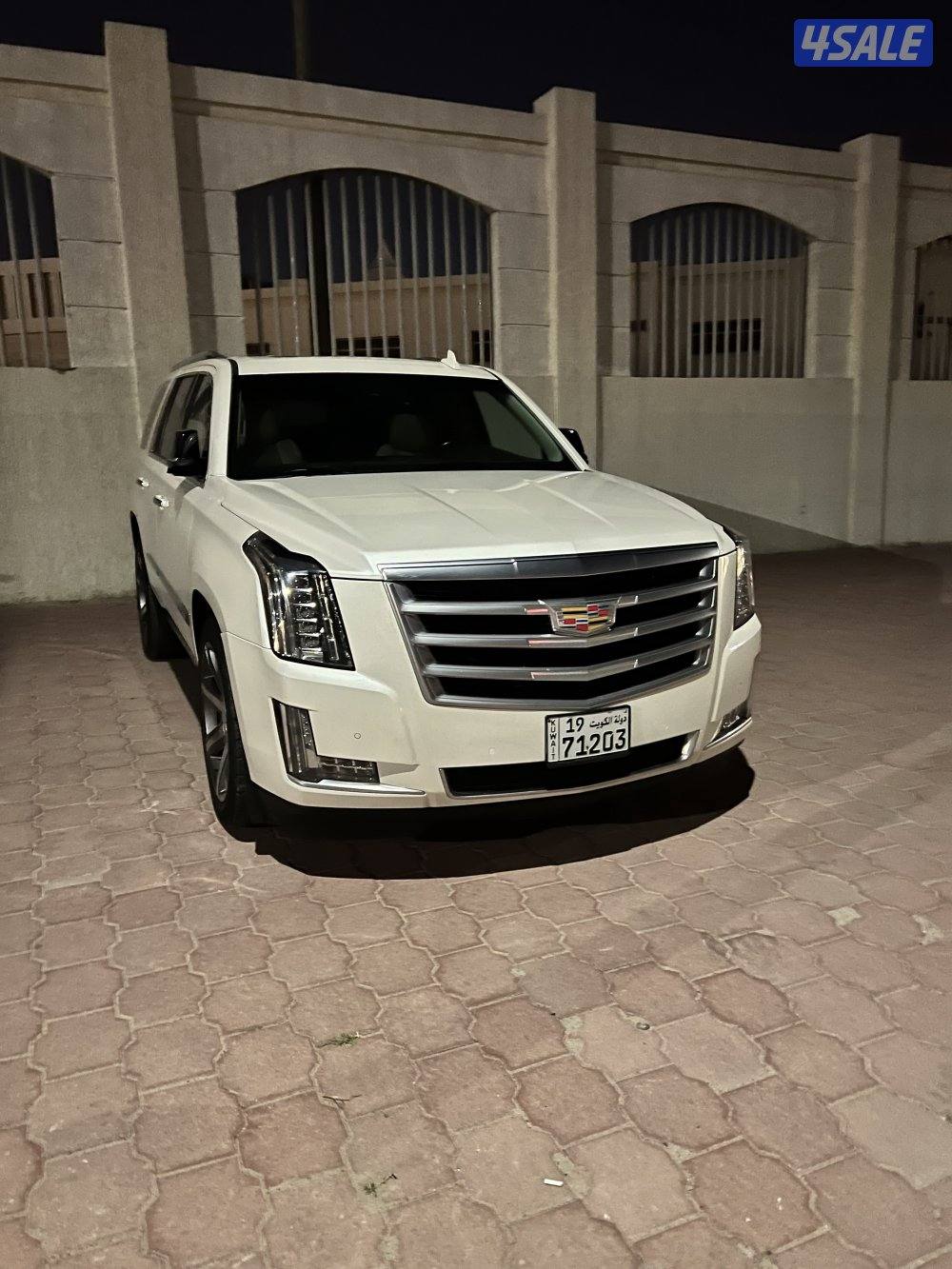 للبيع جيب كدلك إسكاليد موديل 2015 ابيض1