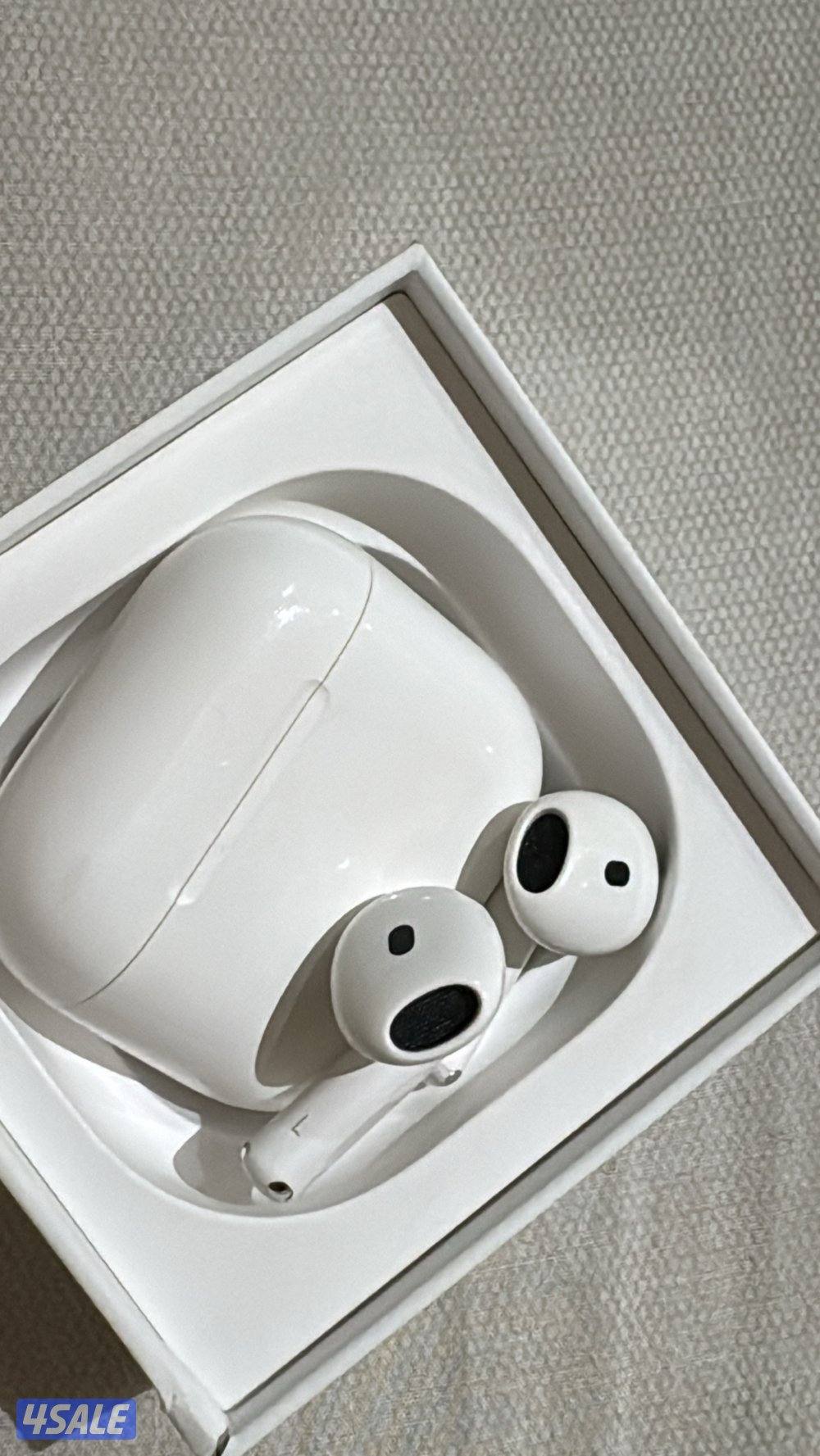 سماعة ابل ايربودز 4 استعمال خفييييف نفسها نفس الجديدة1