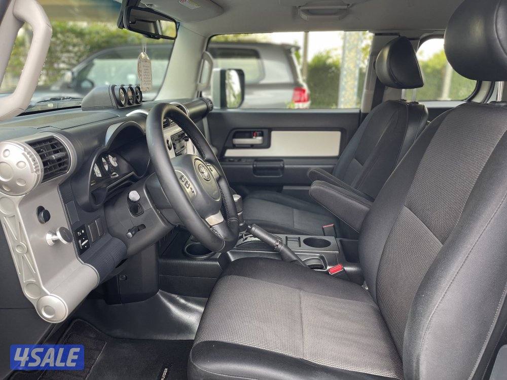 تيوتا FJ ماشي 214 موديل 20116