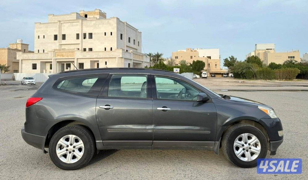 بحالة ممتازة جدا شفروليه ترافيرس 2011 محركات نظيفة مكيف ثلج ماشي ٢٠٠4