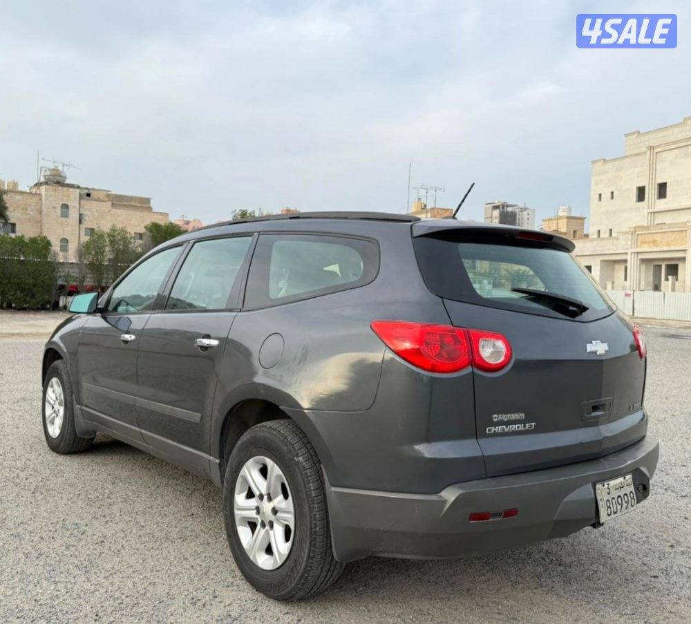 بحالة ممتازة جدا شفروليه ترافيرس 2011 محركات نظيفة مكيف ثلج ماشي ٢٠٠5