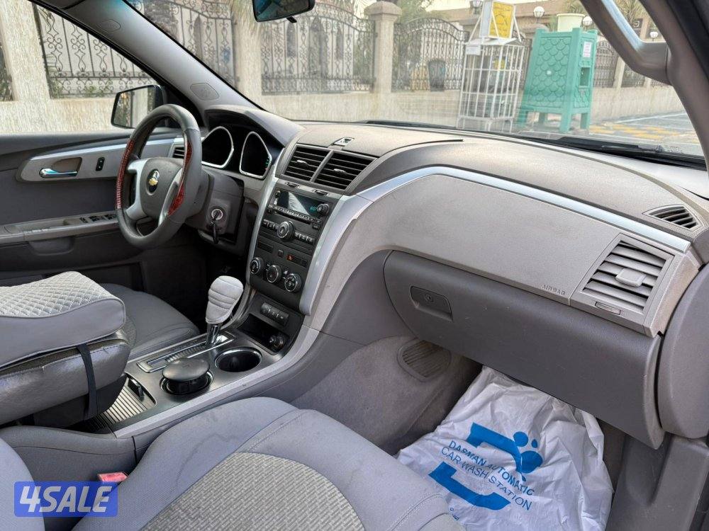 بحالة ممتازة جدا شفروليه ترافيرس 2011 محركات نظيفة مكيف ثلج ماشي ٢٠٠8