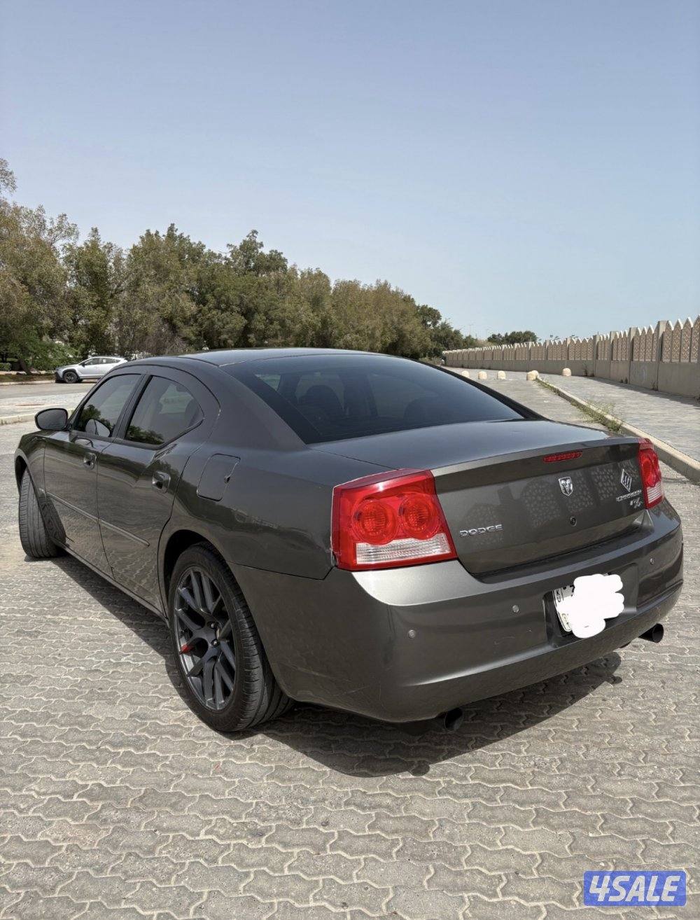 تشارجر R/T وارد الوكالة ممشى 143 الف فقط شرط الفحص3