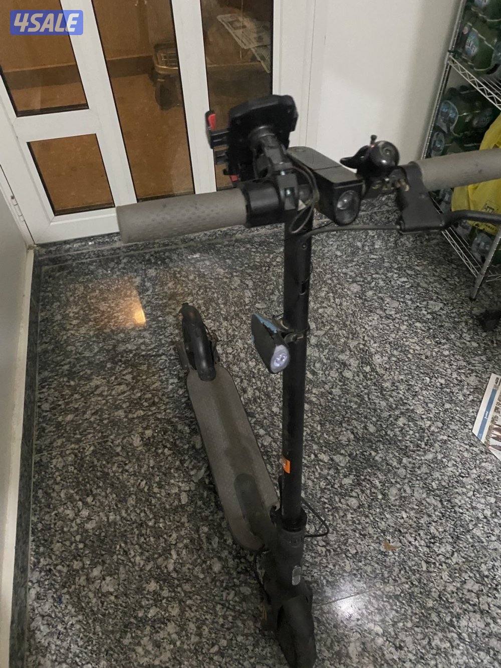 سكوتر كهربائي جوده عاليه سرعته 25 كم استخدام خفيف السعر قابل للتفاوض4