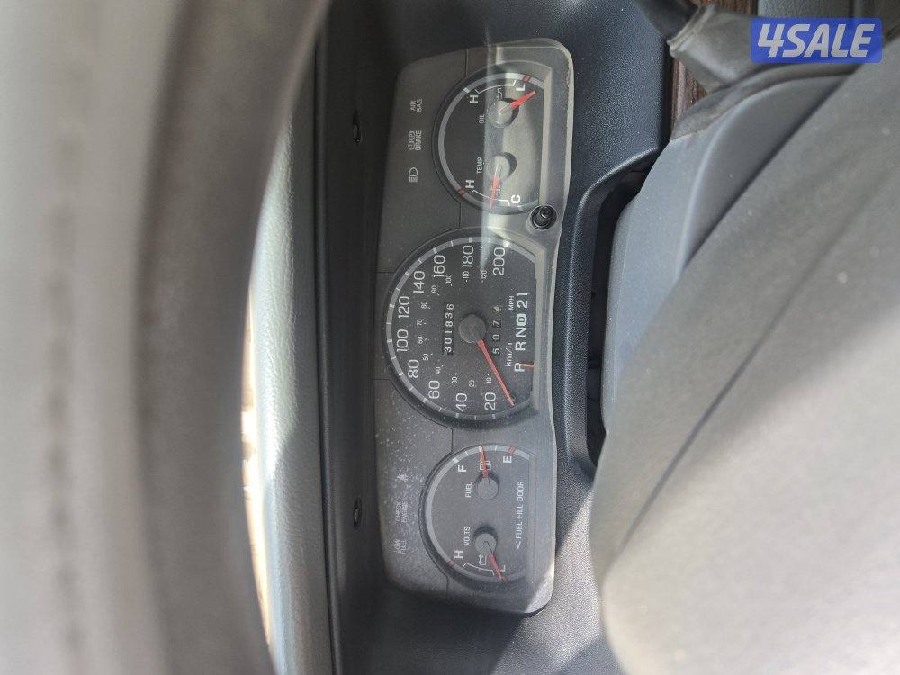 فورد فكتوريا مالك الثاني موديل 2005 ماشي 3018366