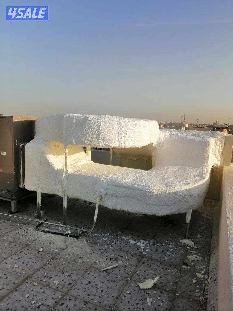 عازل ومائي وحرار رش امريكي جميع الأسطح والمنازل والحمامات بأفضل الخدما4