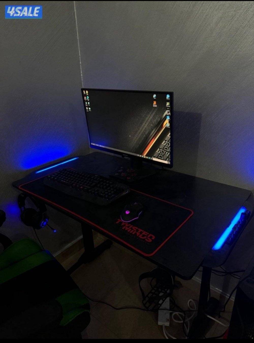 بي سي كامل معه كل اغراضه0