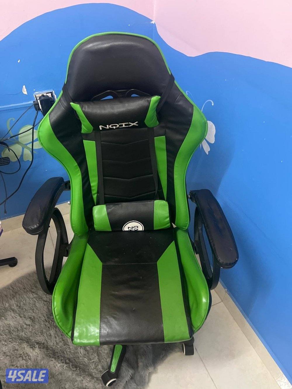 بي سي كامل معه كل اغراضه7