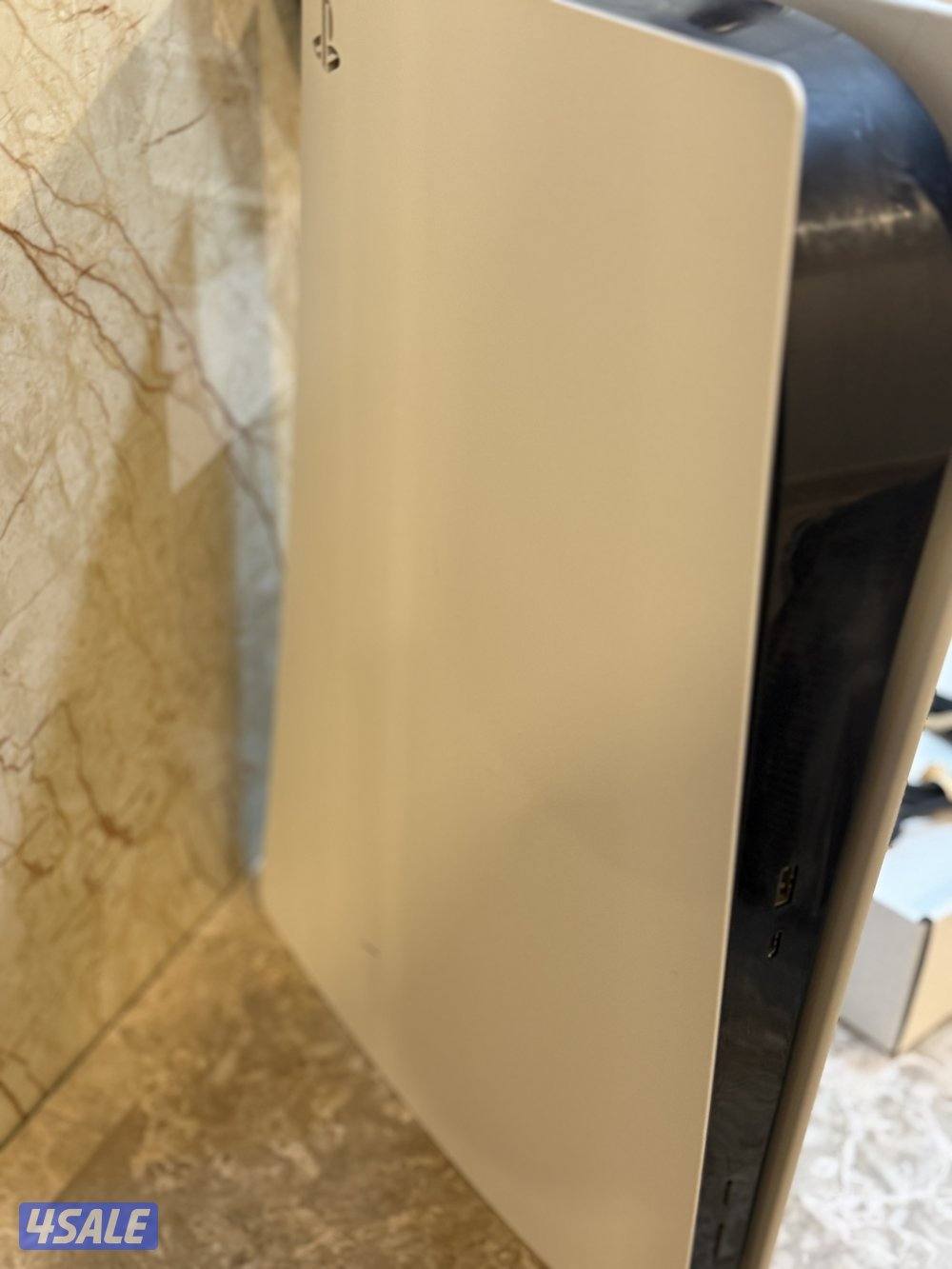 للبيع بلاستيشن فايف نسخه سيدي مع يده ويرات بيعه سريعه2