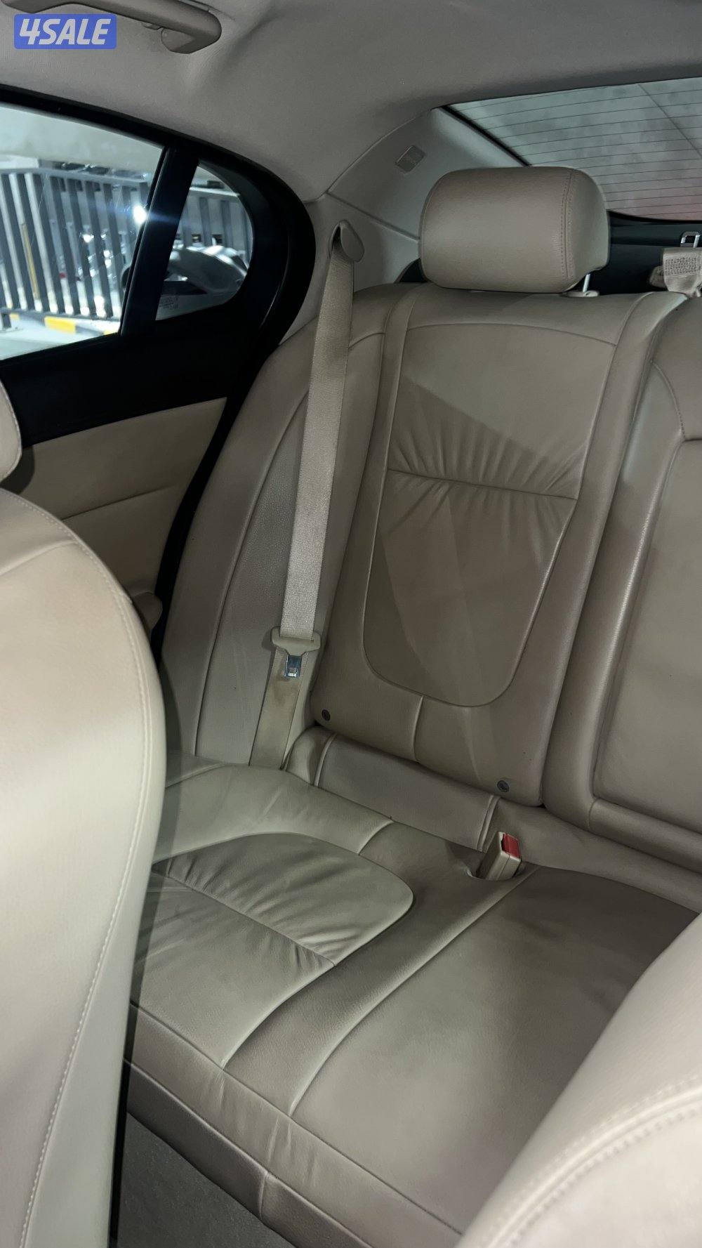 للبيع جاكور XF 2010 نظيفة جدا10