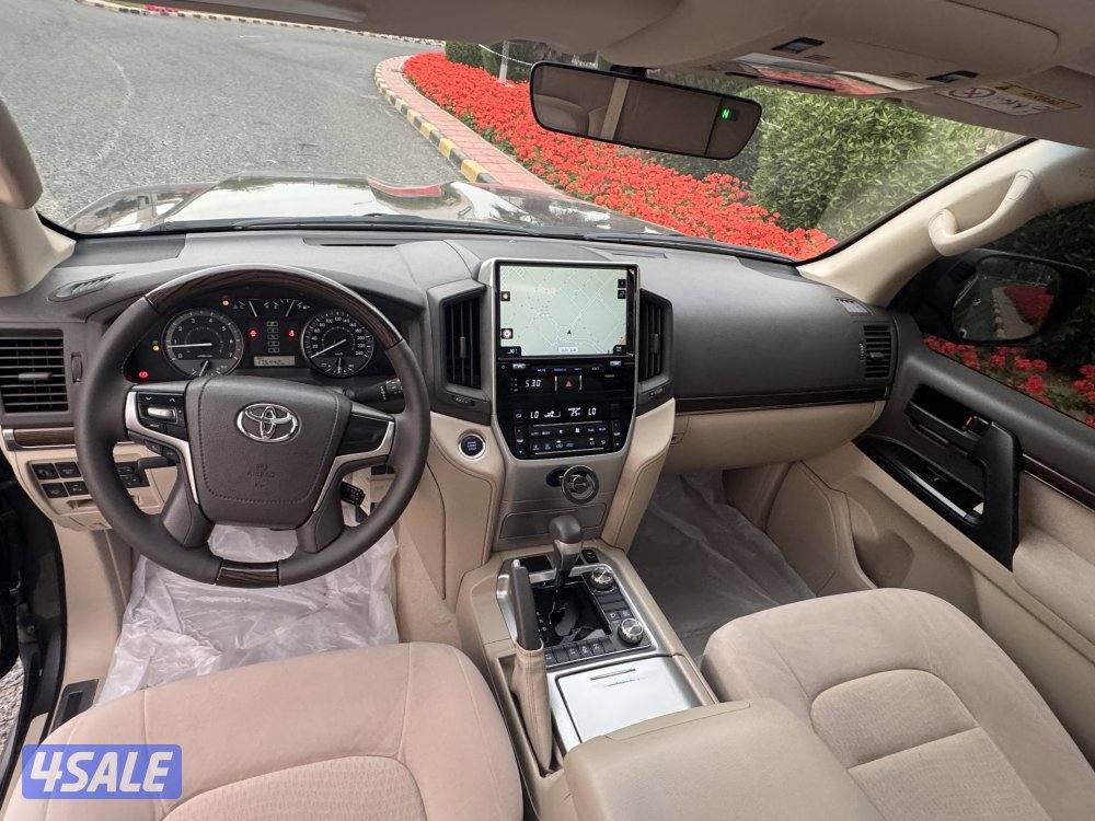 قمه بالنظافه ماشي ١٧٥ الف فقط 6 سلندر4