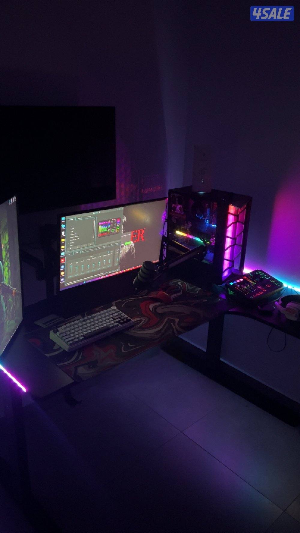 بيسي كامل بدون الماوس و الكيبورد ما يحتاجله شي التواصل واتس1