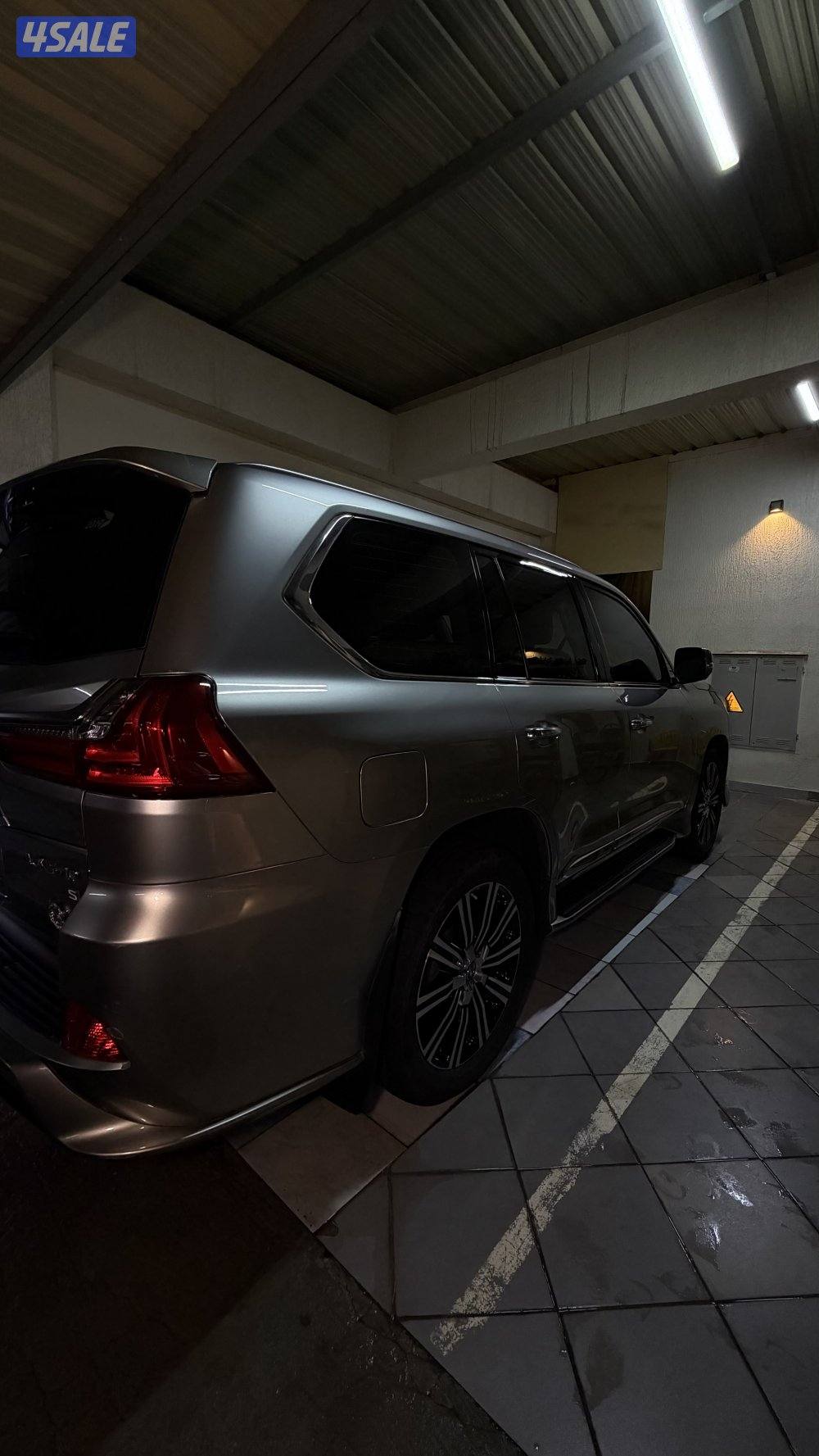 للبيع ليكزس LX570 S ….5