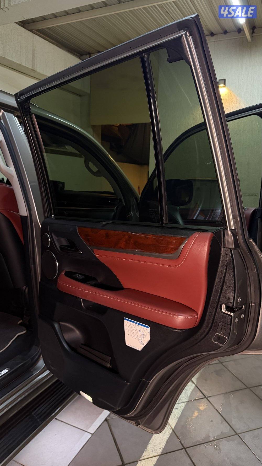 للبيع ليكزس LX570 S ….13