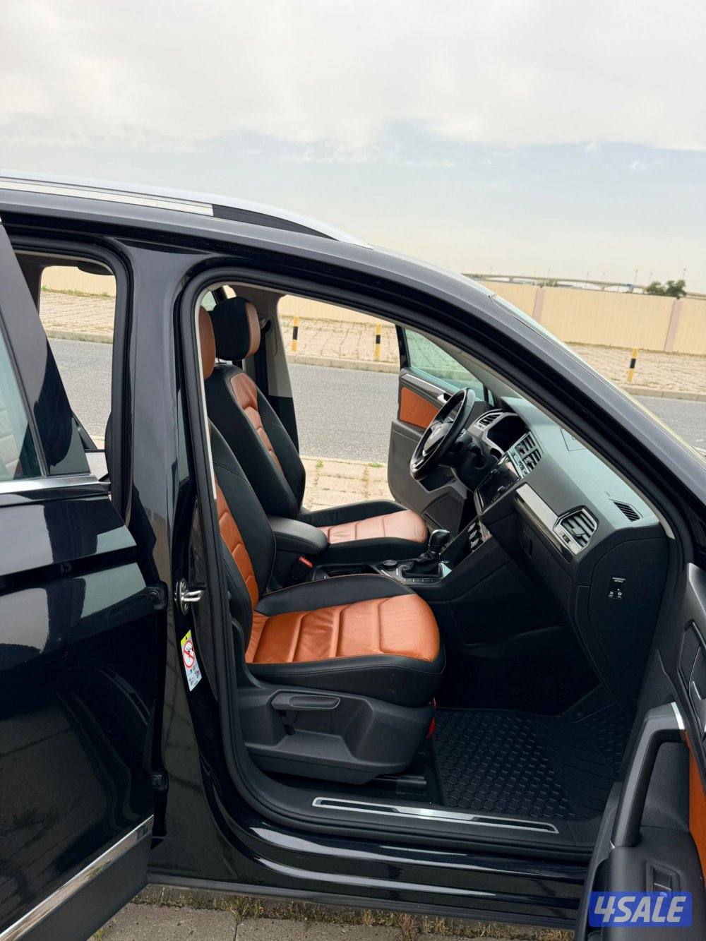 تيجوان 2018 الدرجه الاولى بالمواصفات لون مميز صبغ المصنع بالكامل9