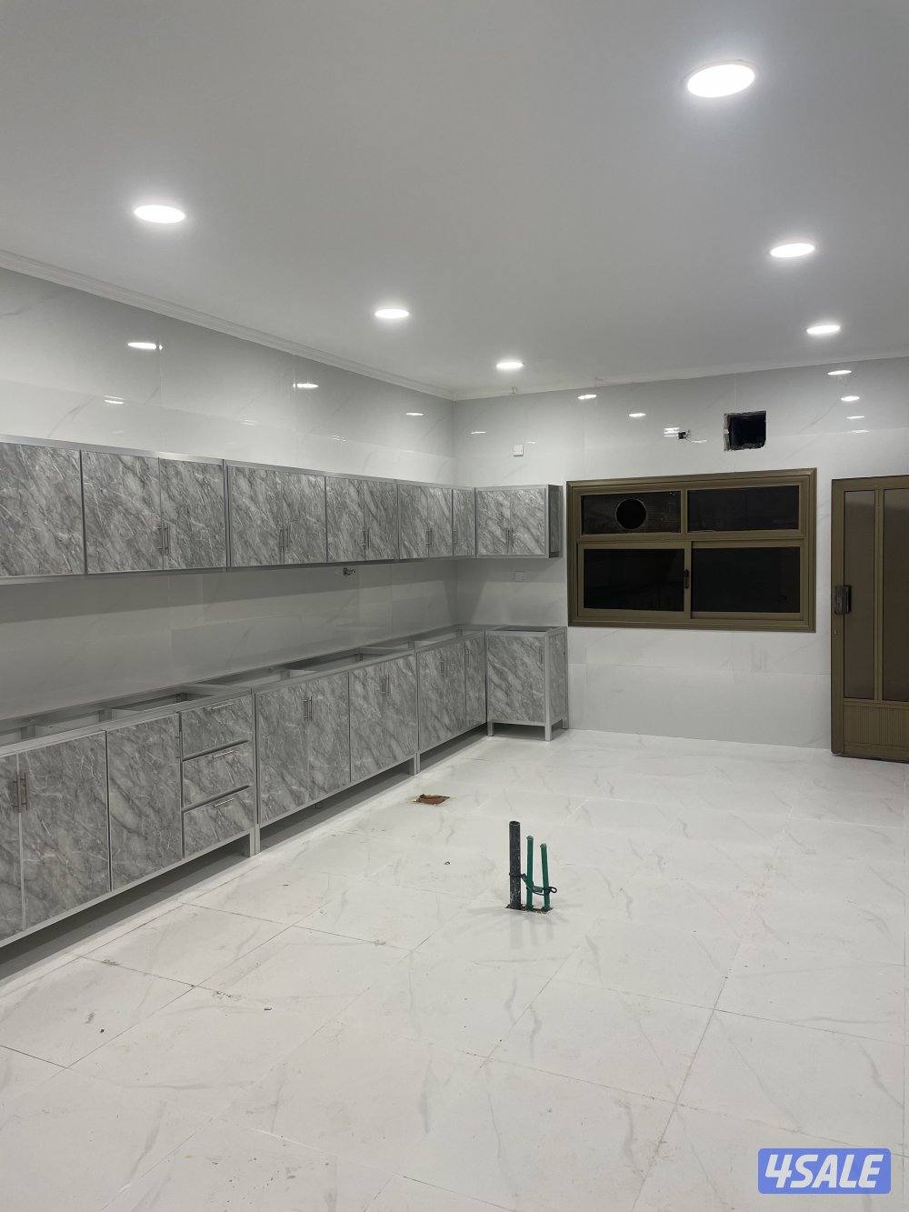 للإيجار بصباح الناصر وإشبيلية دور ارضي مع سرداب دوانيه معزوله 3 مداخل5