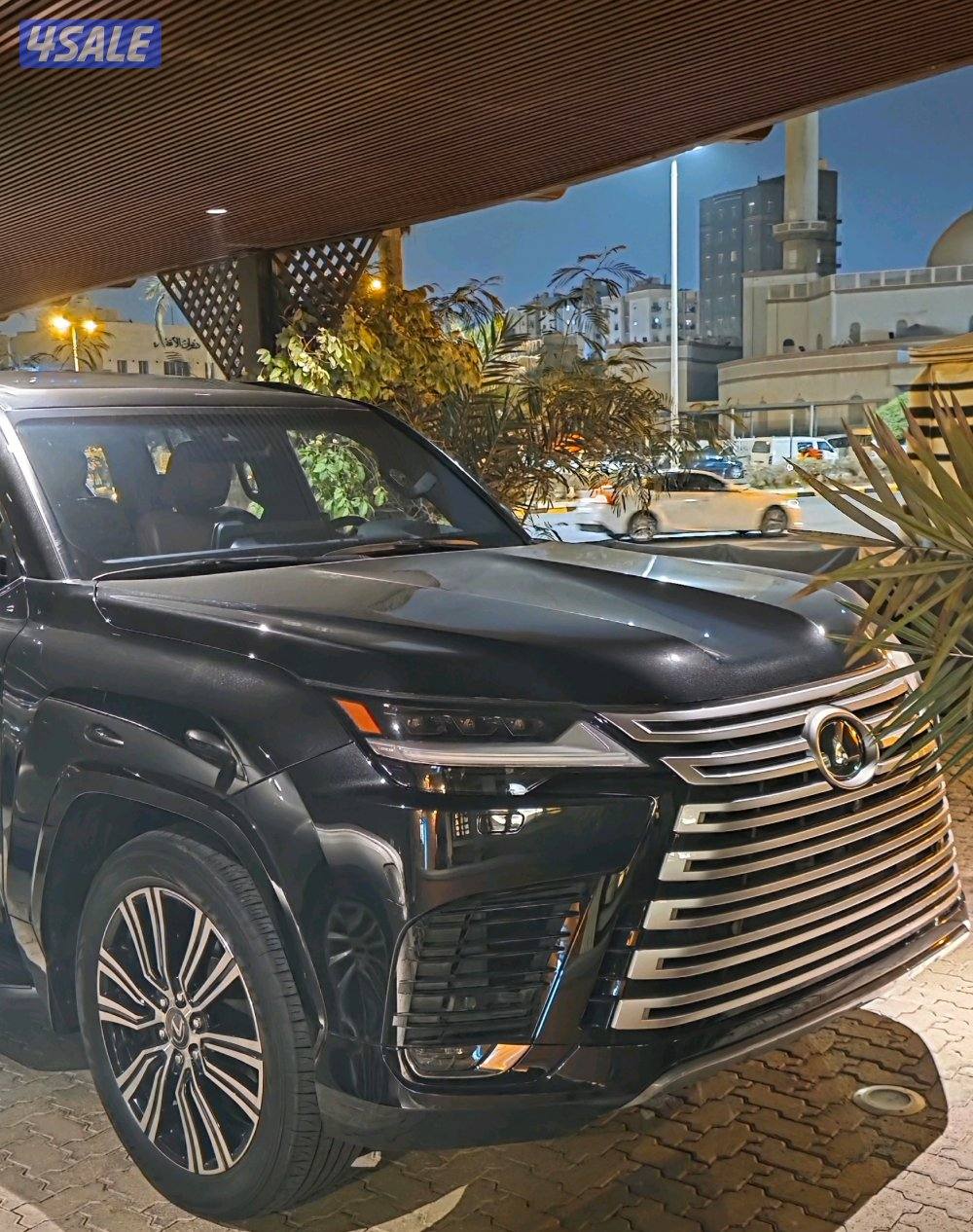 لكزس الدرجة الأولى الساير0