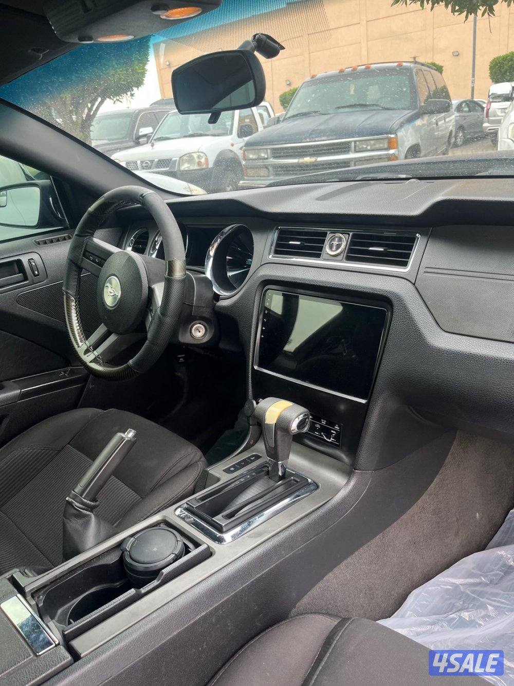 موستينق ٢٠١٢ ماشي ١٤٠ ميل 6سلندر4