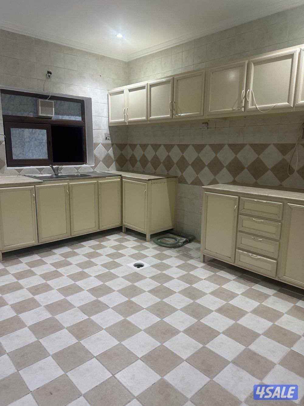 شقة فاخرة للإيجار بالسلام7