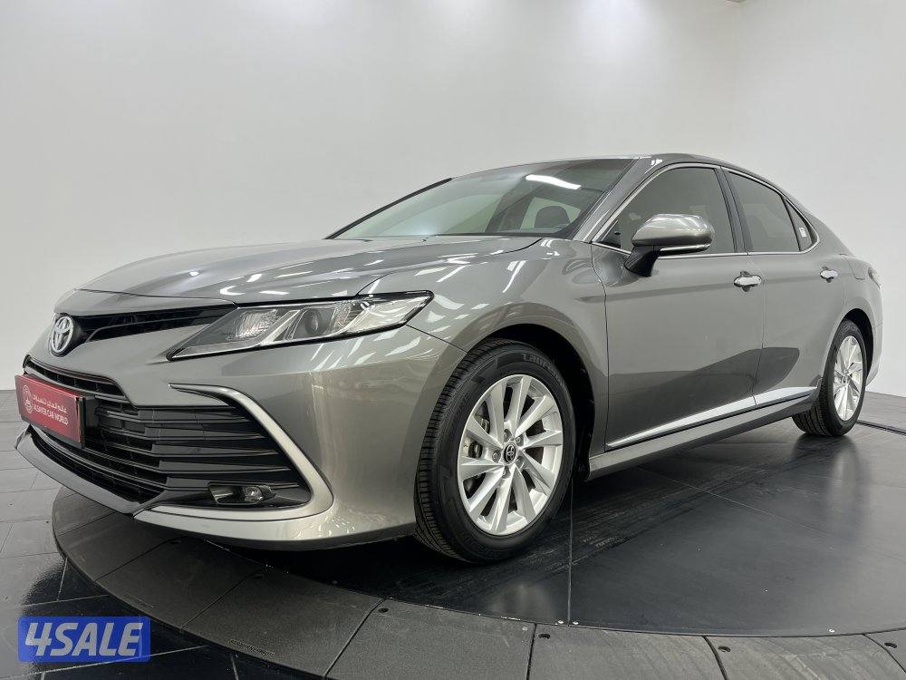 TOYOTA CAMRY GLE 4 CYL MID OPTION1