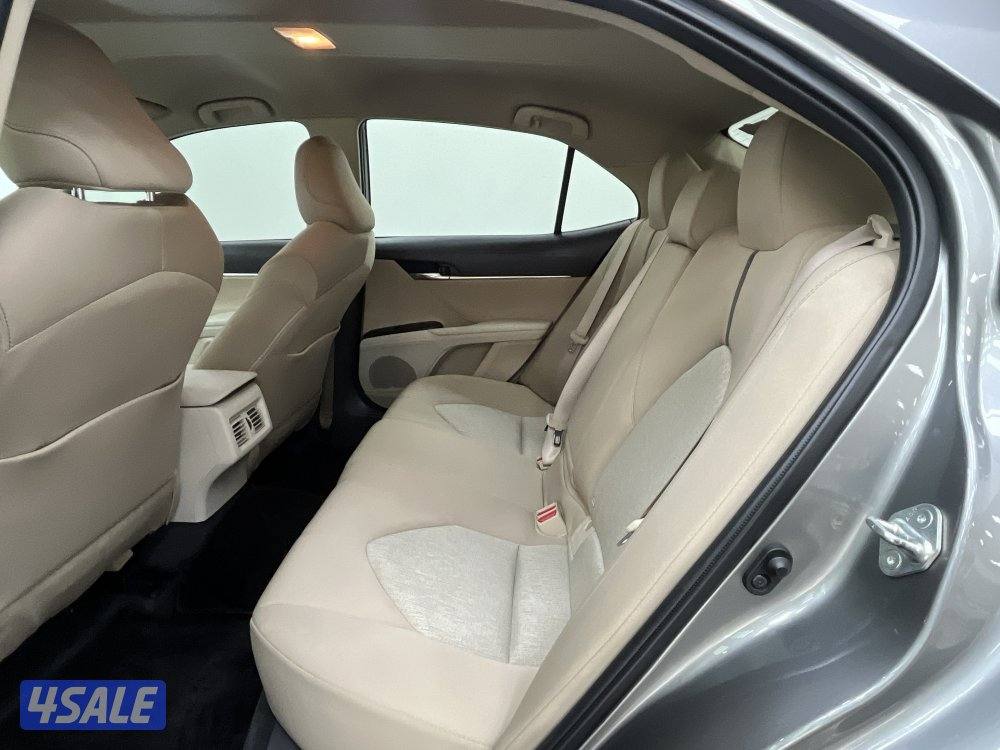 TOYOTA CAMRY GLE 4 CYL MID OPTION3