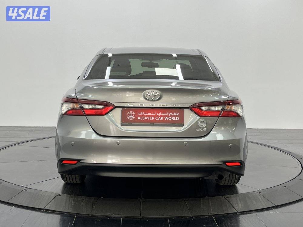 TOYOTA CAMRY GLE 4 CYL MID OPTION8