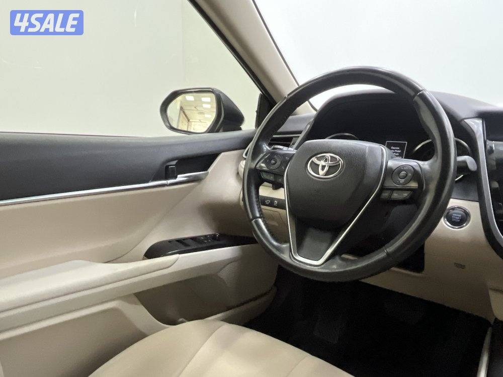 TOYOTA CAMRY GLE 4 CYL MID OPTION12