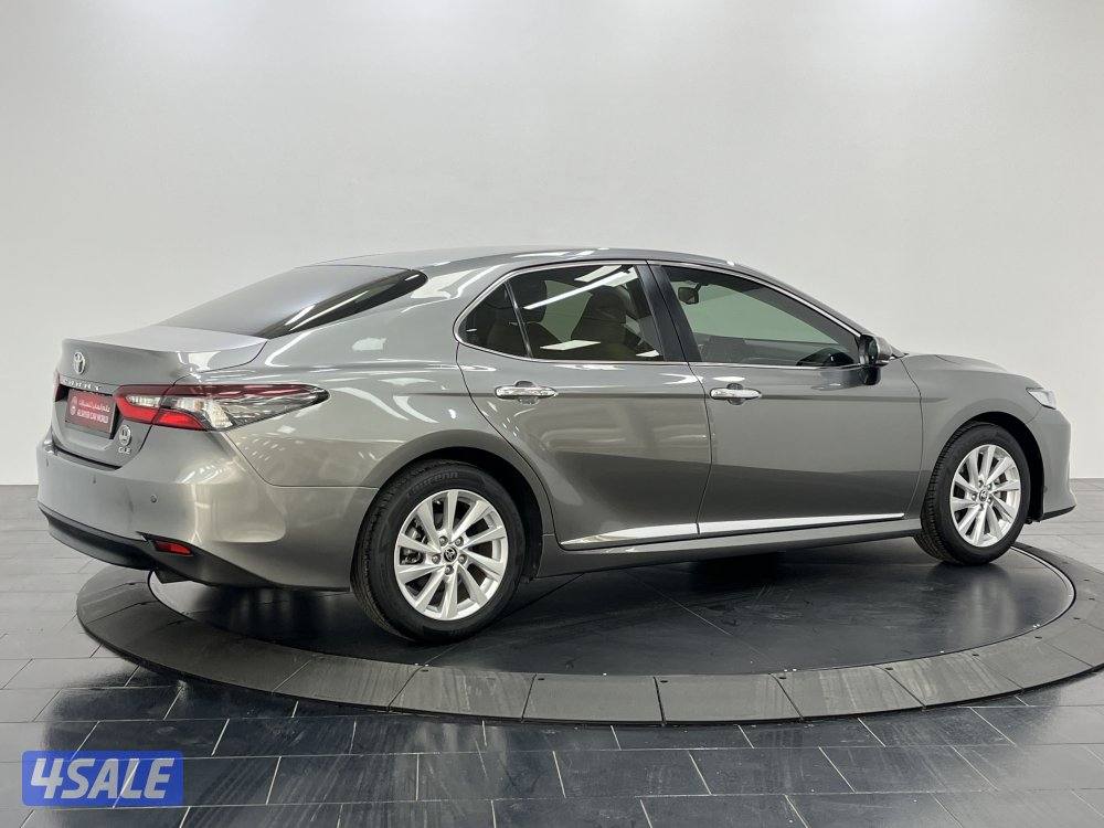 TOYOTA CAMRY GLE 4 CYL MID OPTION14