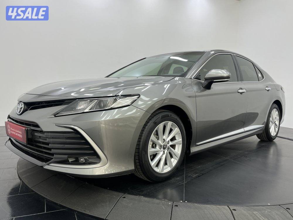 TOYOTA CAMRY GLE 4 CYL MID OPTION1