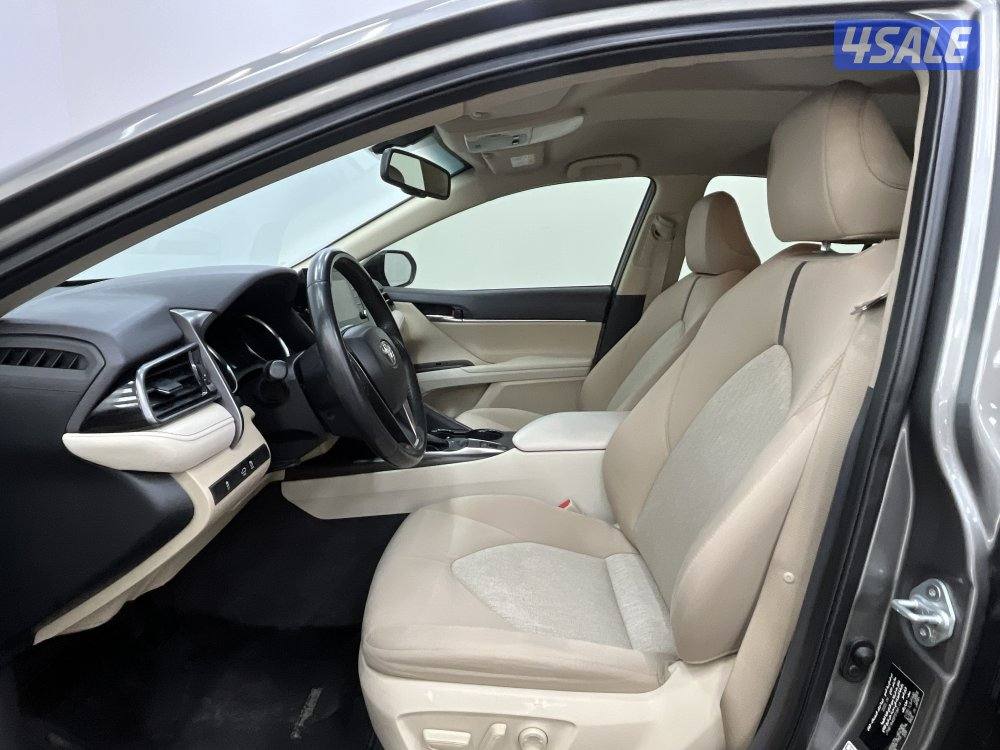 TOYOTA CAMRY GLE 4 CYL MID OPTION4