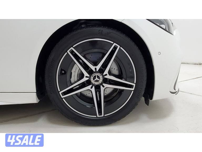 Mercedes-Benz C-Class8