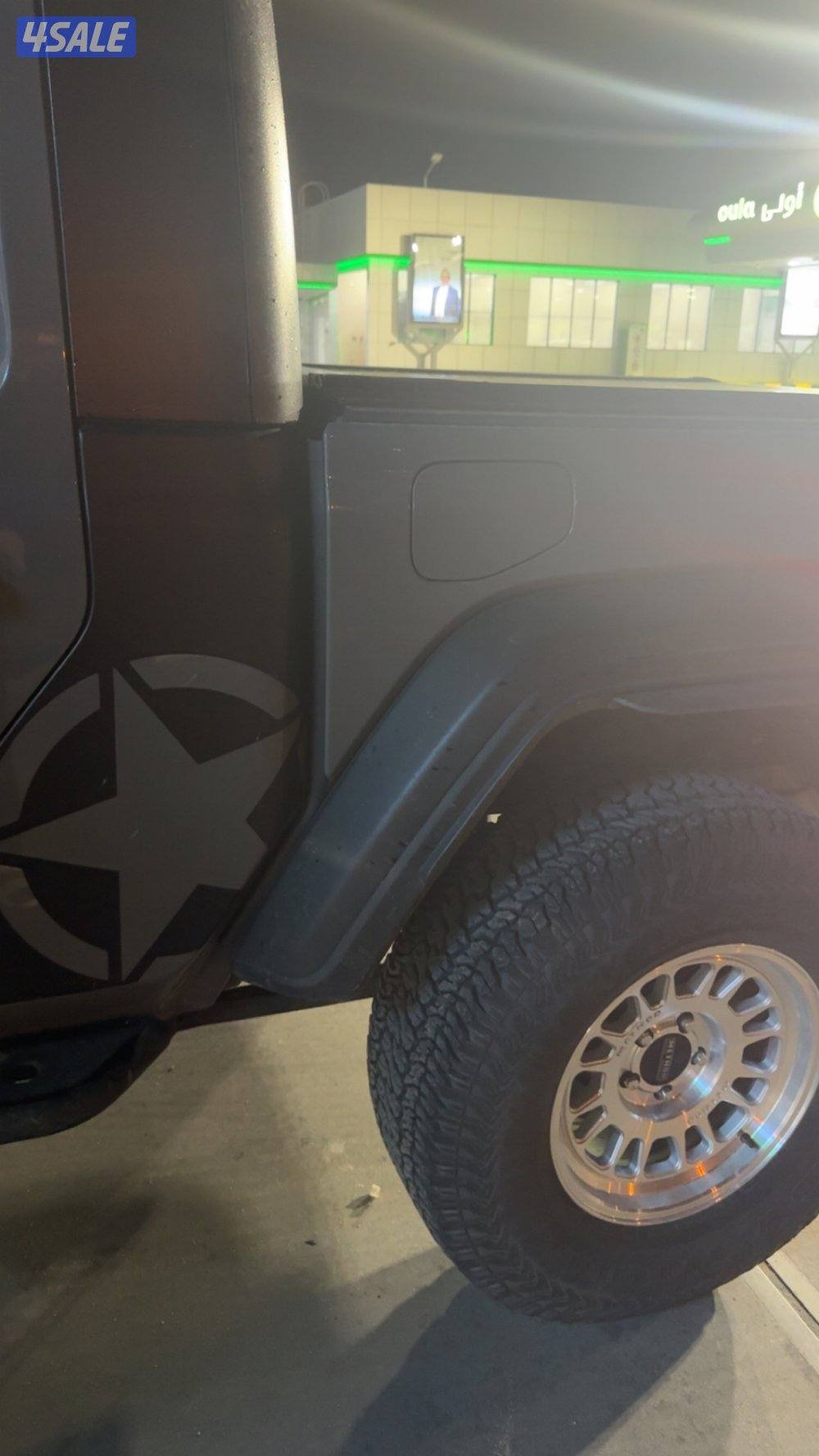 Gladiator للبيع موديل ٢٠٢١ اسمنتي2