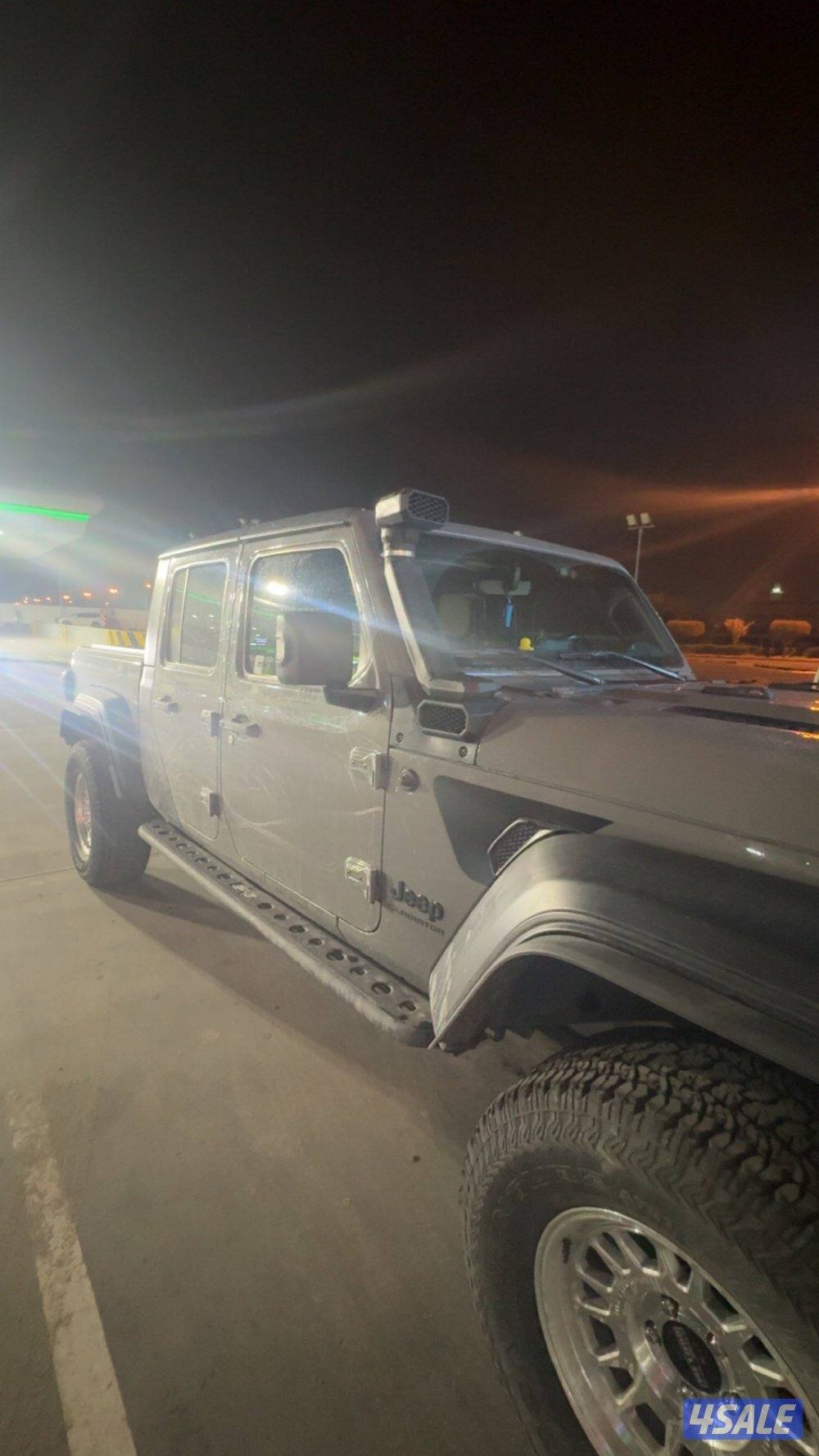 Gladiator للبيع موديل ٢٠٢١ اسمنتي3