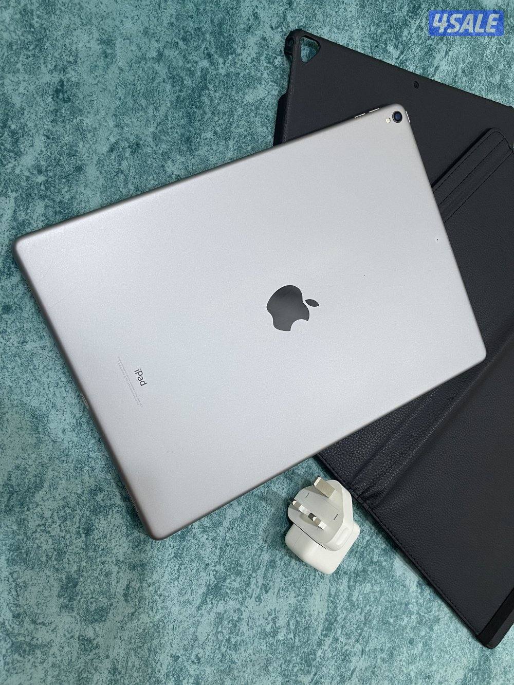 ايباد ابل برو 12.9 بوصة 512  قيقا  نظيف جدا ولا زلغ0